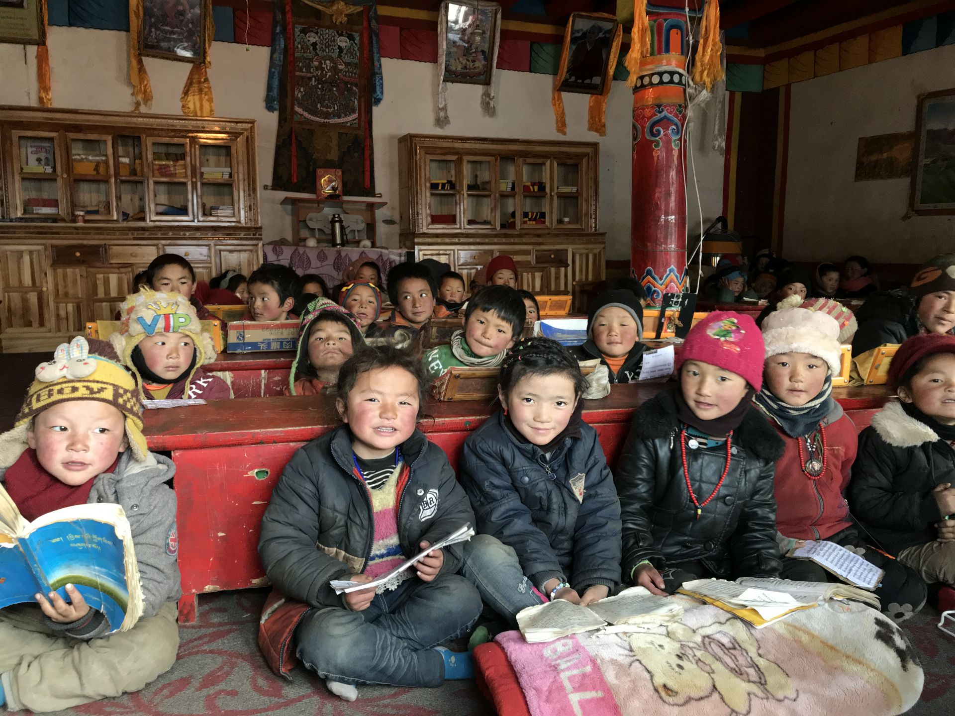 乐动平台-乐动(中国)一站式服务平台公益回顾丨家国同欢月同圆 温暖满载甘孜州(图11)